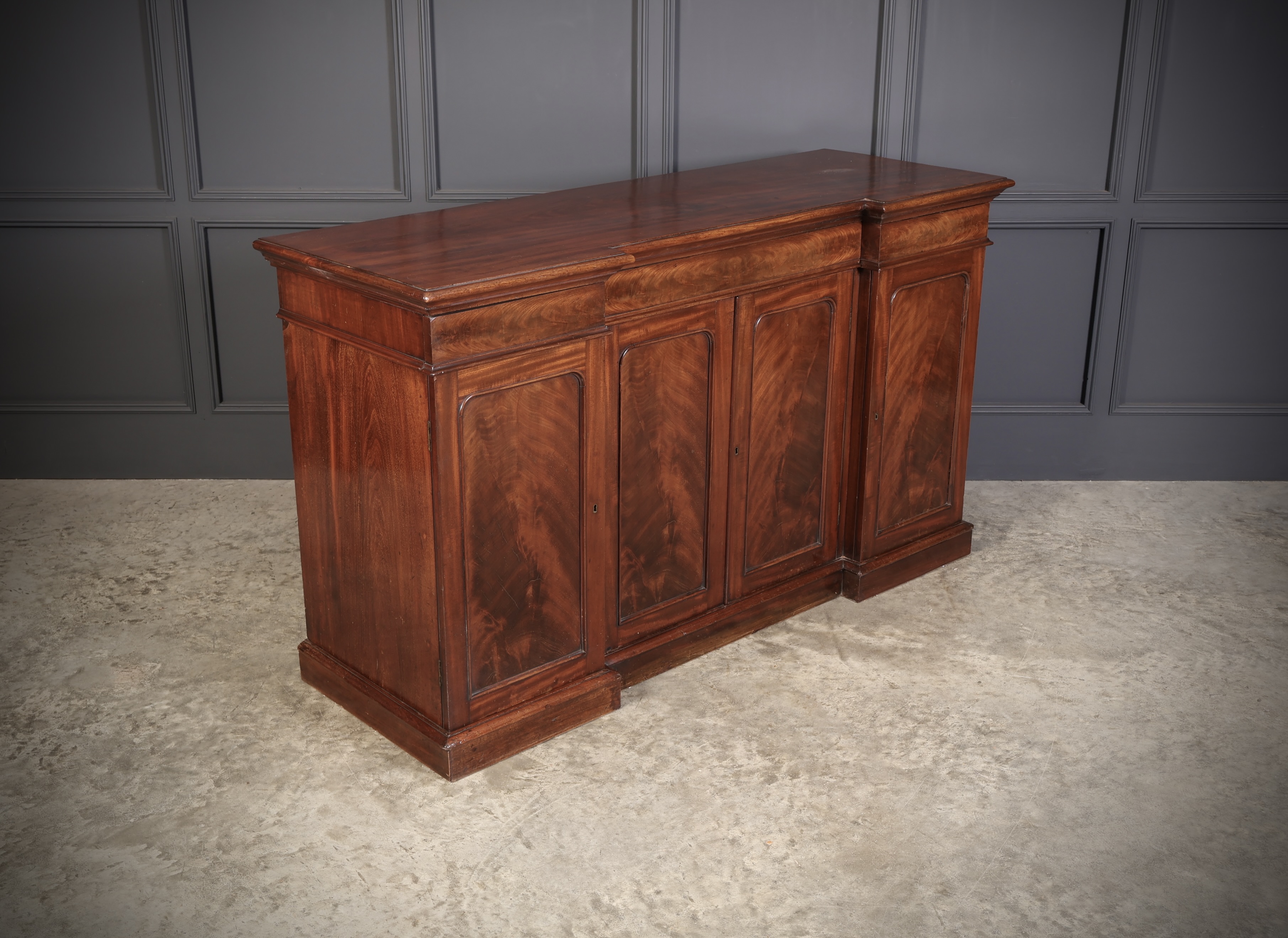 Victorian Mahogany 4 Door Sideboard - Image 2